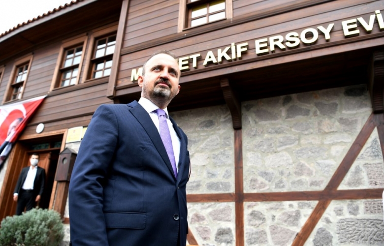 TURAN “İSTİKLAL MARŞI’MIZ ZAMANA MEYDAN OKUYAN ÖLÜMSÜZ BİR ESERDİR”