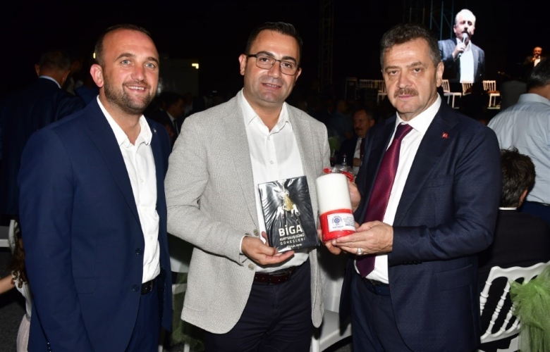 ERDOĞAN MECLİS BAŞKANI VE BAKANLARI BİGA GÜREŞLERİNE DAVET ETTİ