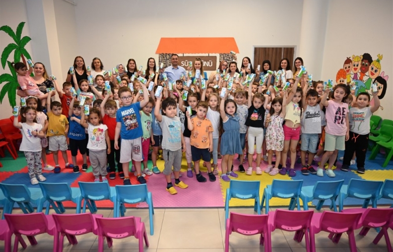 BİGA BELEDİYESİ' NDEN MİNİKLERE SÜT