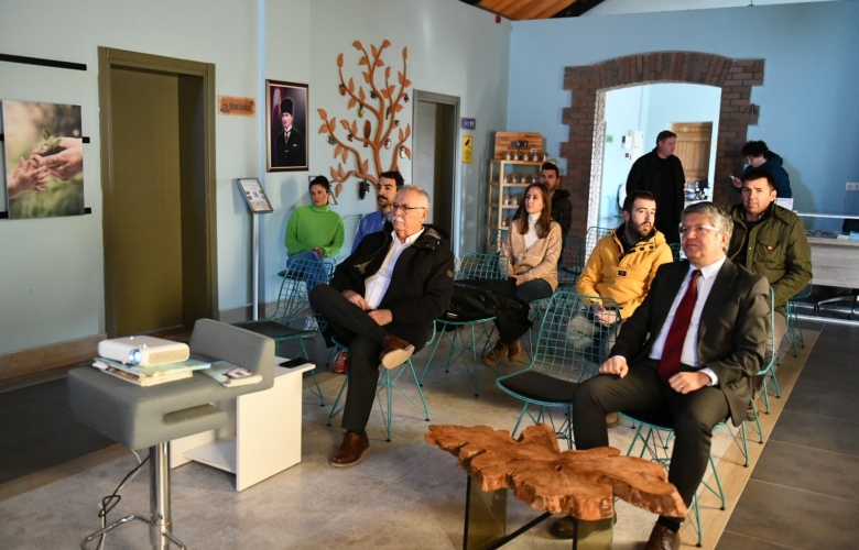 BAŞKAN GÖKHAN PARK VE BAHÇELER MÜDÜRLÜĞÜ PERSONELİ İLE BULUŞTU