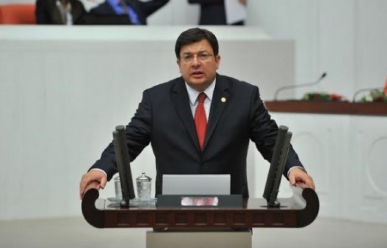 ERKEK "30 AĞUSTOS ZAFERİ, CUMHURİYET' İN ÖNÜNÜ AÇAN BAĞIMSIZ VE ÖZGÜR TÜRKİYE' NİN  MÜJDECİSİDİR"