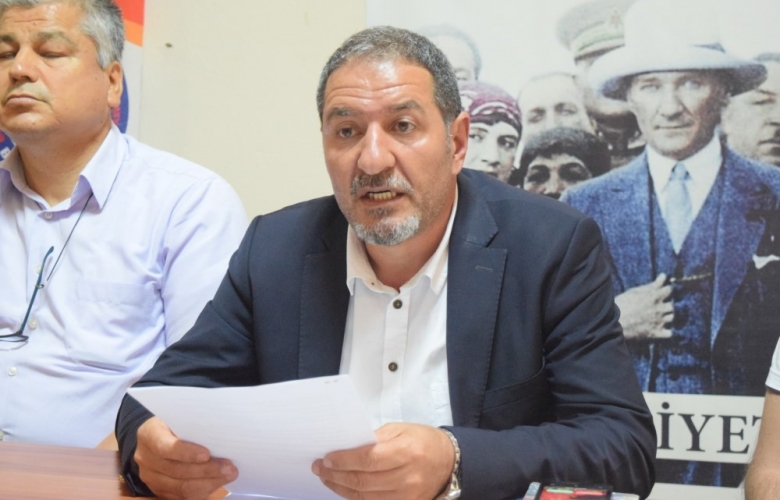 Eğitim İş Çanakkale Şube Başkanı Ahmet Mantaş: "Çağı yakalayacağız" diyen MEB, Orta Çağı'ı yakalamak üzere