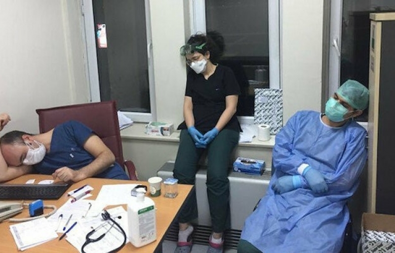 ERENSOY “ VAKA DÜŞÜŞLERİNİN NEDENİ SAĞLIK ÇALIŞANLARININ ÖZVERİLİ ÇALIŞMASIDIR”