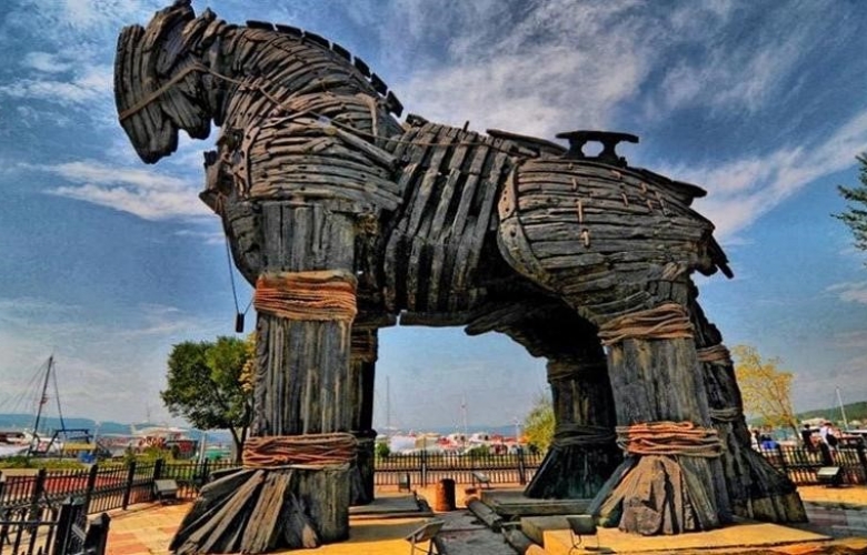 TURİZİMCİLER İSYAN ETTİ “ HEP BİRLİKTE FELAKETE SÜRÜKLENİYORUZ”