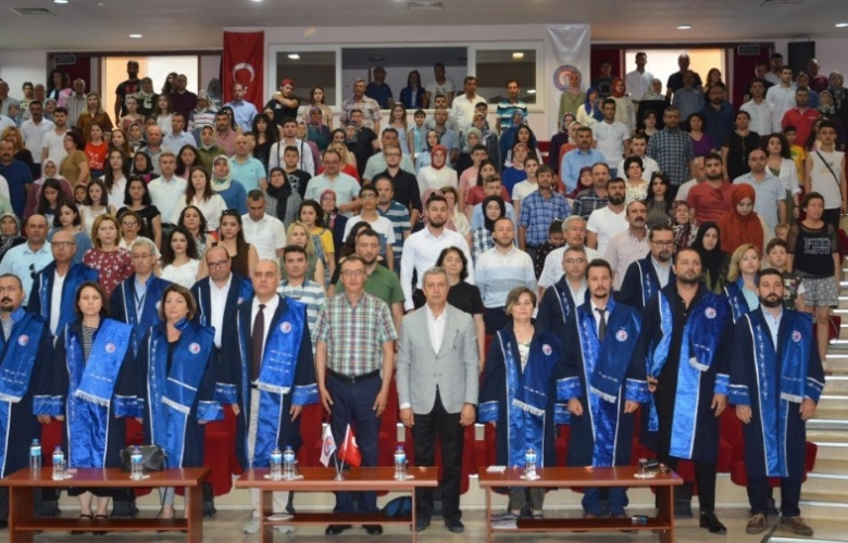 ÇOMÜ SAĞLIK HİZMETLERİ MESLEK YÜKSEKOKULU MEZUNİYET TÖRENİ GERÇEKLEŞTİ