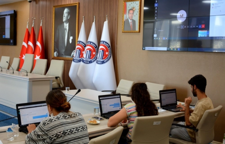 ÇOMÜ, YÖK'ÜN SANAL FUARINDA ADAY ÖĞRENCİLERE TANITILDI