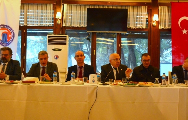 ÇOMÜ REKTÖRÜ PROF. DR. SEDAT MURAT, BELEDİYE BAŞKANLARIYLA BİR ARAYA GELDİ