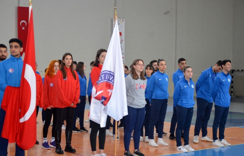 TÜRKİYE ÜNİVERSİTELER ARASI VOLEYBOL TURNUVASININ AÇILIŞ TÖRENİ GERÇEKLEŞTİRİLDİ