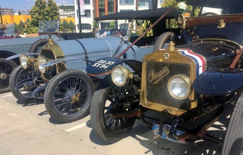 Klasik otomobiller Çanakkale'de