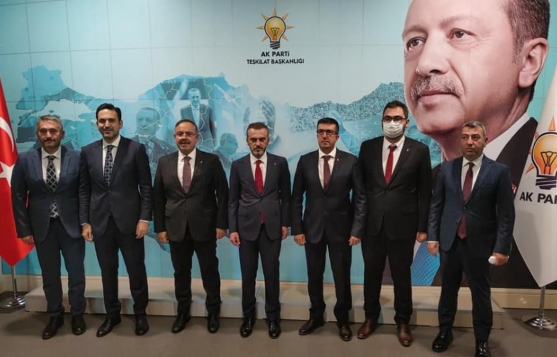 AK PARTİ AYVACIK VE BİGA İLÇE BAŞKANLARI ATANDI