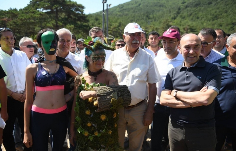 TUNÇ SOYER" İNSANIN İÇİ PARÇALANIYOR"