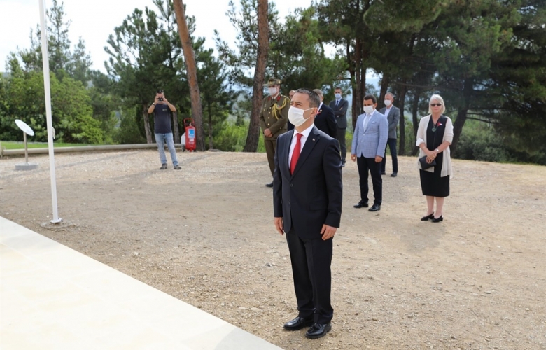 YENİ ZELANDA ANITI’NDA ÇELENK KOYMA TÖRENİ YAPILDI