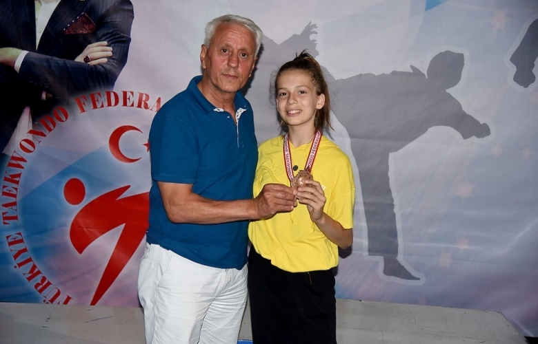 ÇANAKKALELİ TAEKWONDOCULARIN BAŞARILARI DEVAM EDİYOR